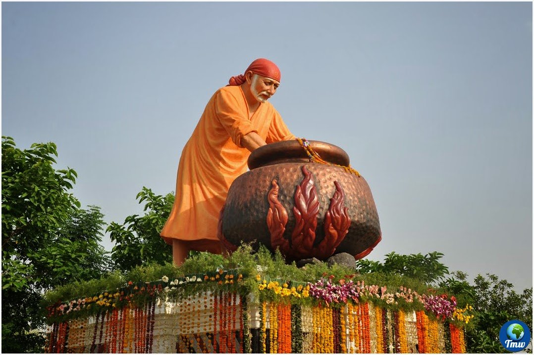 comfortable 13 seats Urbania Availabale in Pune to Shirdi